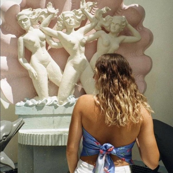 Beautiful hand-sewn multi use silk scarf - Picture 3 of 5